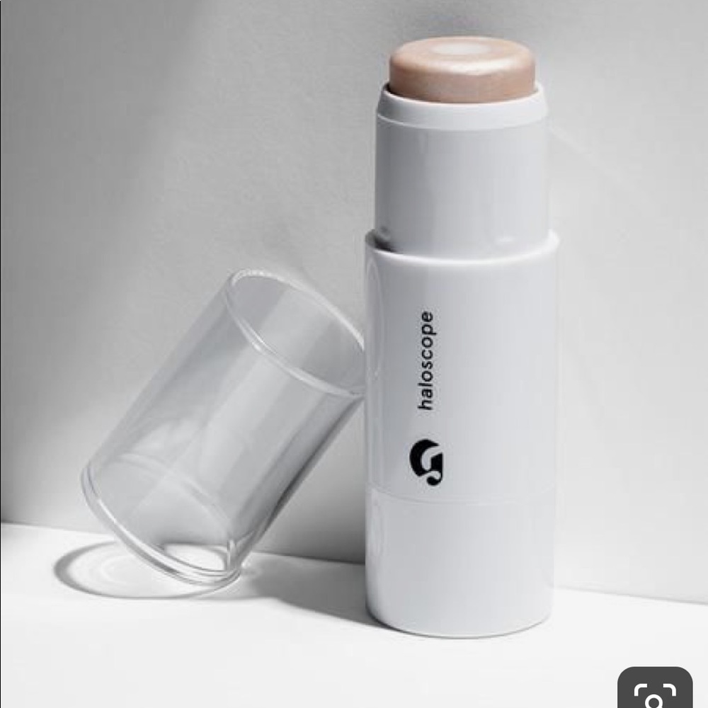 Glossier like NEW highlighter in Quartz!
